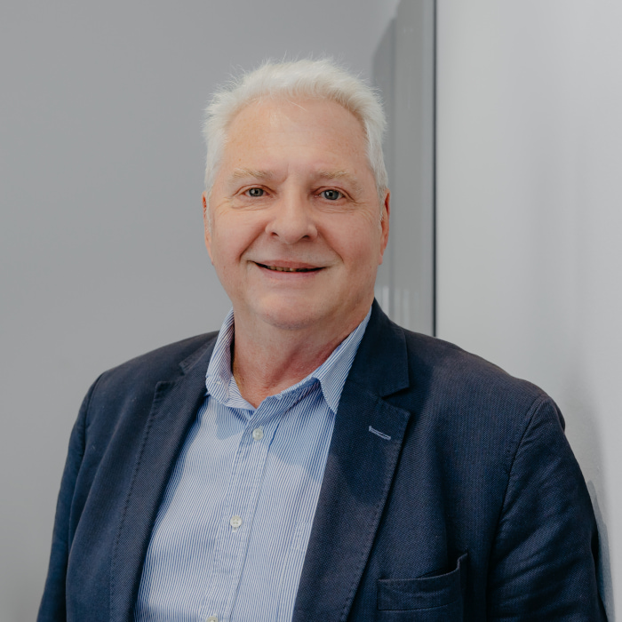 Jürgen Osenberg lächelnd