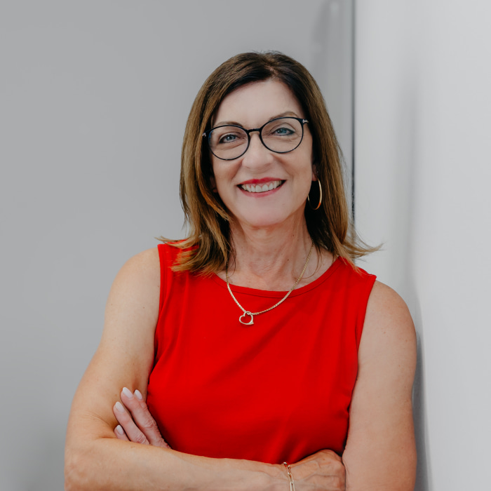 Jutta Osenberg lächelnd